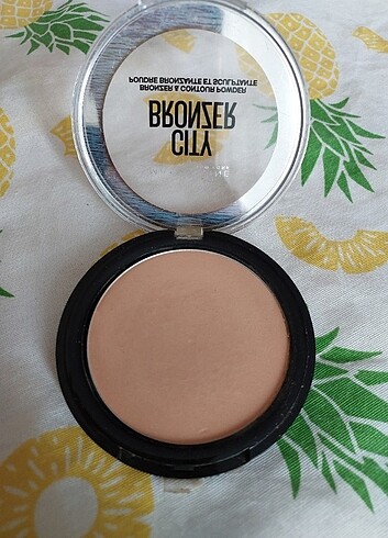 Beden Maybelline city bronzer