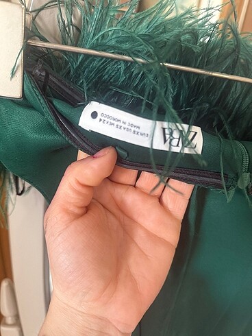 Zara Aşırı göz alıcı bir elbise