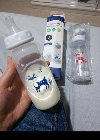 Beyaz Eller Serbest Bebek Biberonu - Görsel 3