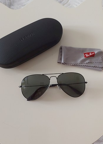 Ray Ban