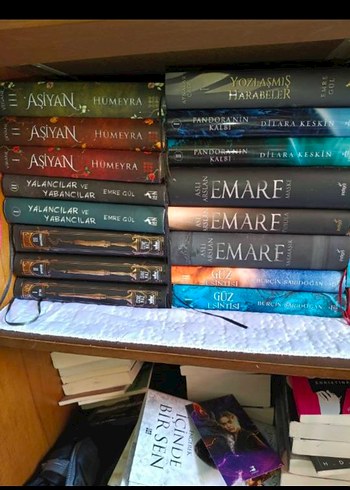Roman Kitap Seti - Aşiyan, Yabancılar, Emare