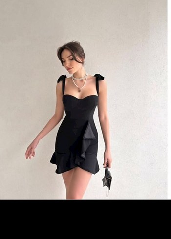 Siyah Mini Fırfırlı Elbise
