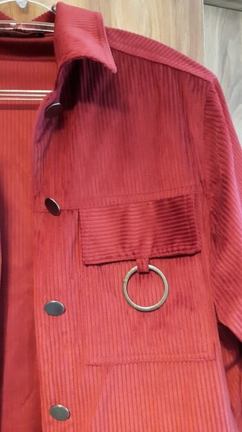On Fashion Bordo kısa kadife ceket.