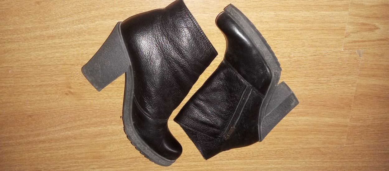 Siyah Deri Kadın Dolgu Topuklu Bot - Görsel 2