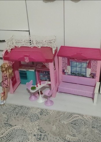 Barbie Barbie evi