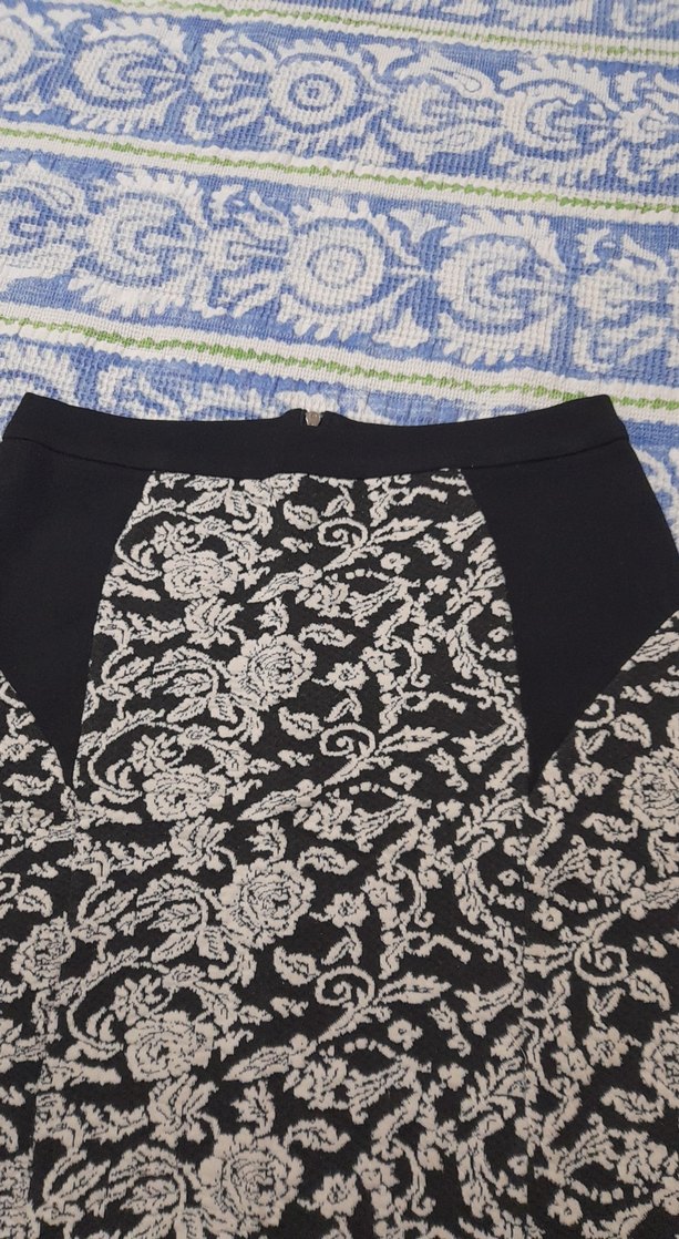 Dantel Desenli Siyah Midi Etek - Görsel 2