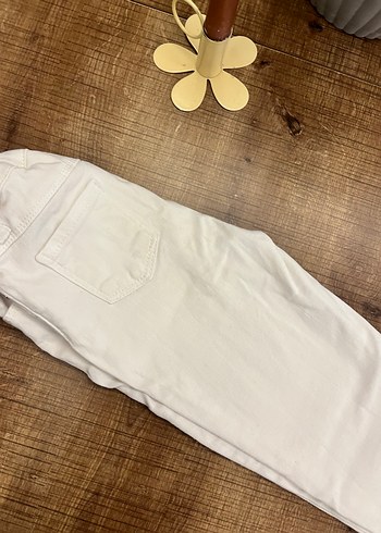 LCW kız çocuk beyaz kot pantolon 4 5 yaş - Görsel 3
