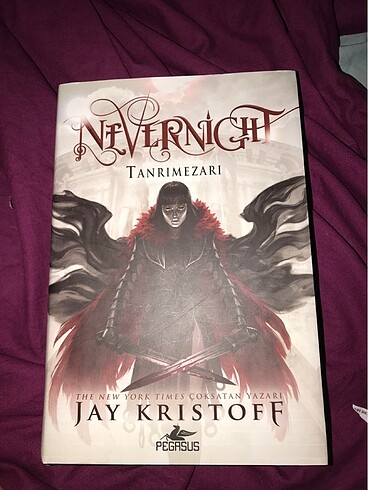 Nevernight tanrımezarı