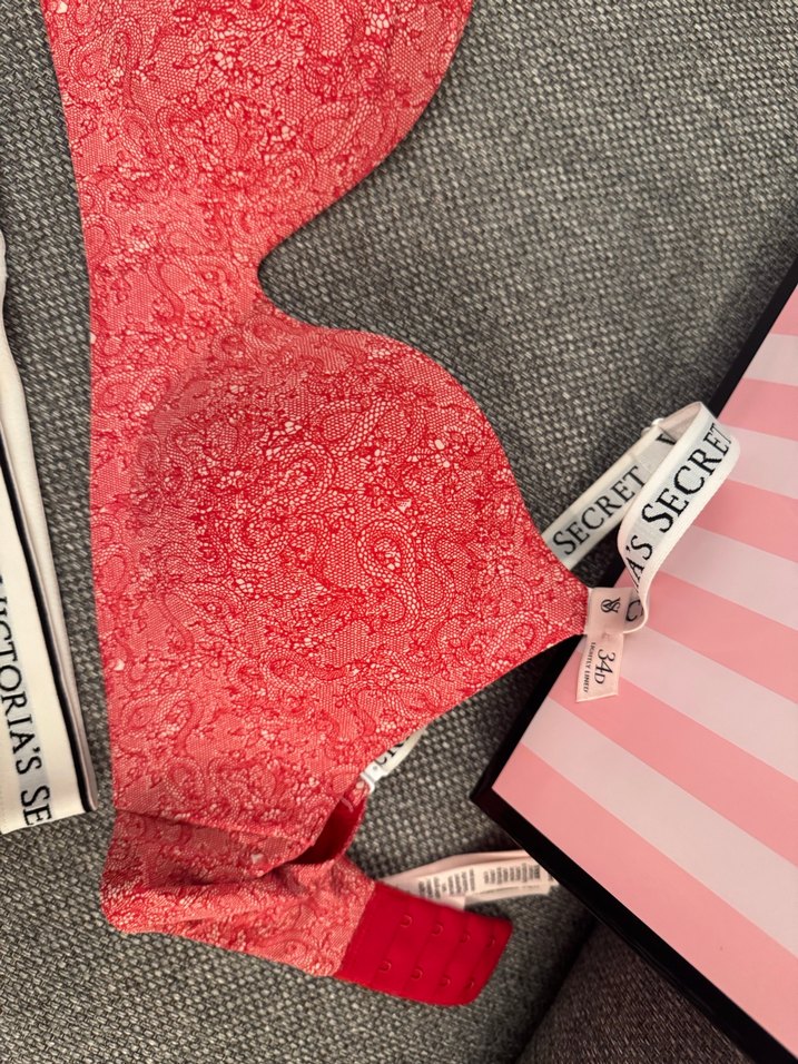 Victoria's Secret kırmızı iç çamaşırı takımı - Görsel 4