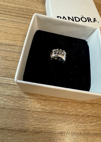 Pandora O Taç Charm - Görsel 4