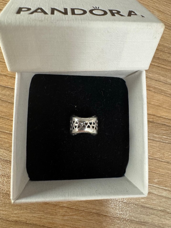 Pandora O Taç Charm - Görsel 2