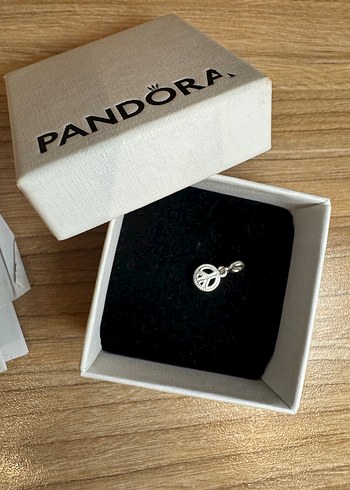 Pandora Me Barış İşareti mini sallantılı charm - Görsel 2