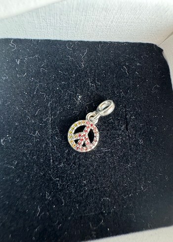 Pandora Me Barış İşareti mini sallantılı charm - Görsel 3