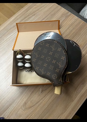 Louis Vuitton Kahverengi Ping Pong Masa Tenisi Oyun Seti - Görsel 3