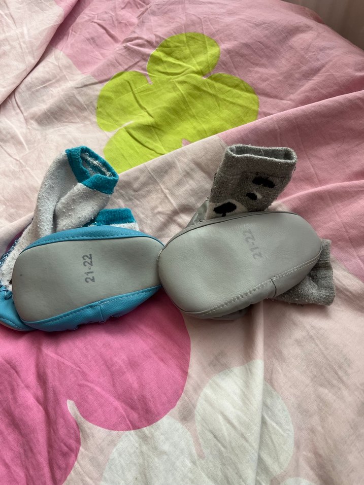 Renkli Nakışlı Örgü Erkek Bebek Patik - Görsel 2