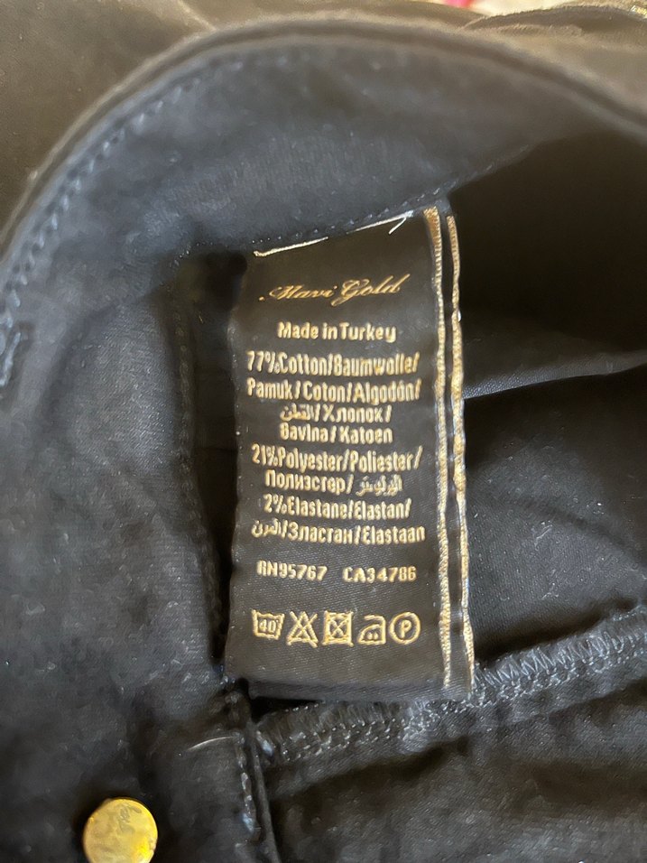 Kadın Siyah Kemerli Jean Bermuda Şort - Görsel 3