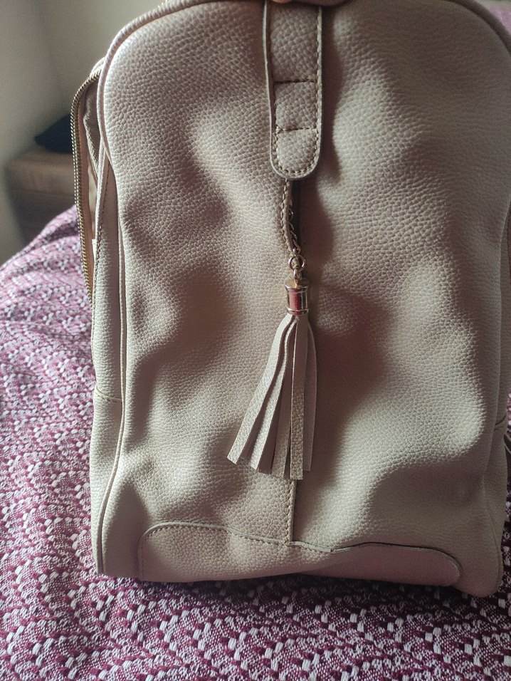 Bej Deri Kadın Sırt Çantası - Görsel 2