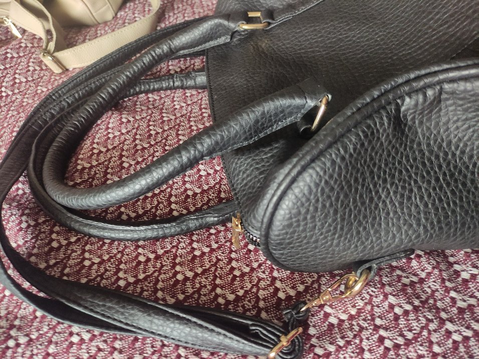 siyah çanta - Görsel 2