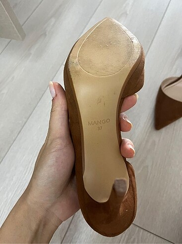 37 Beden Stiletto