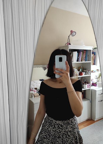 Siyah Kısa Kollu Tekstil Kadın Bluz - Görsel 4