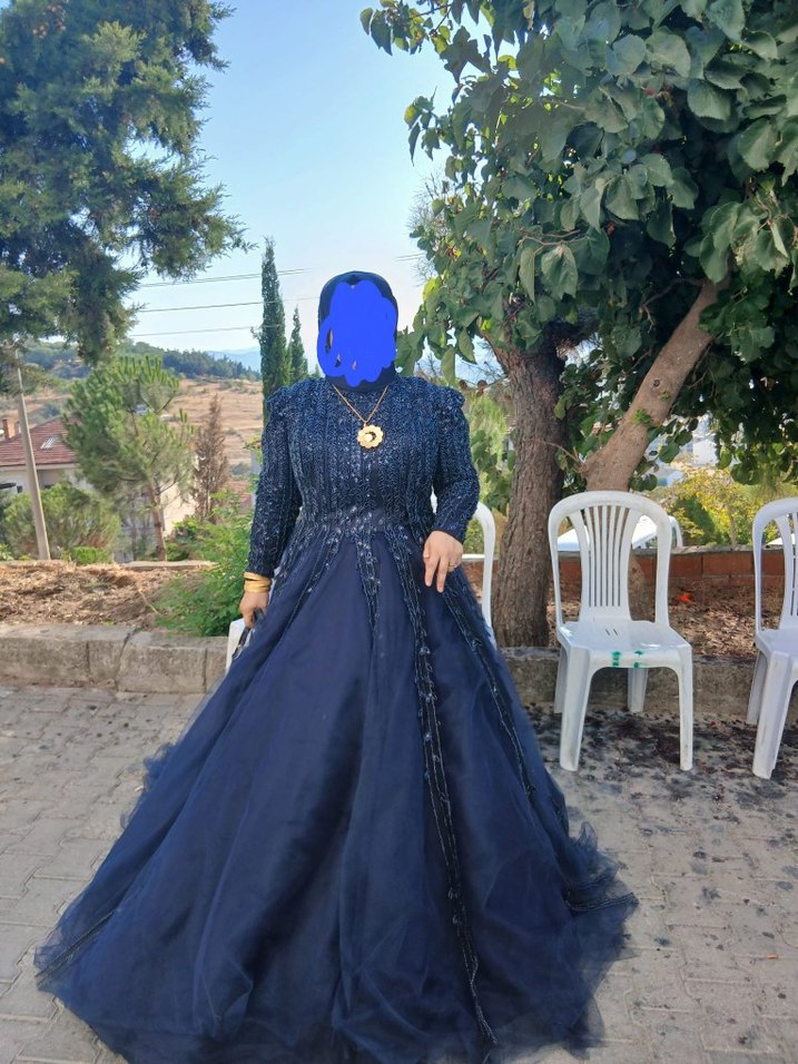 Uzun Lacivert Drapeli Tesettür abiye - Görsel 4