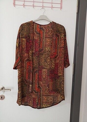 l Beden Kimono tiril tiril üzerinde yok gibi