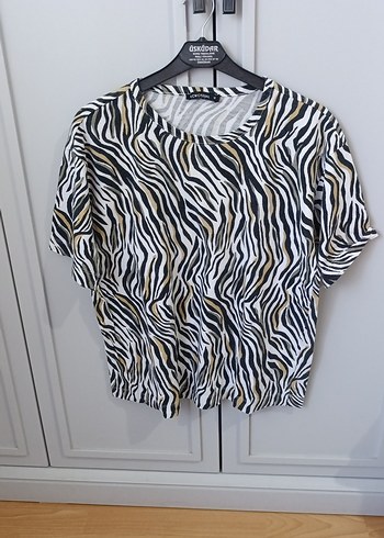 Zebra Desenli Kısa Kollu Salaş Bluz