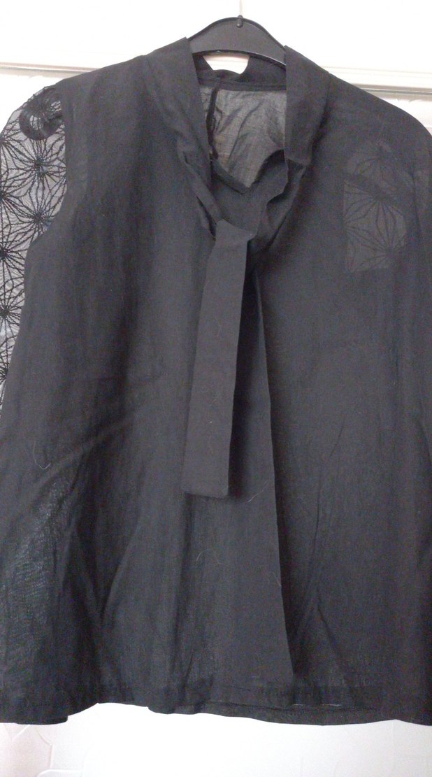 Düğmeli Siyah Gotik Uzun Kollu Bluz - Görsel 3