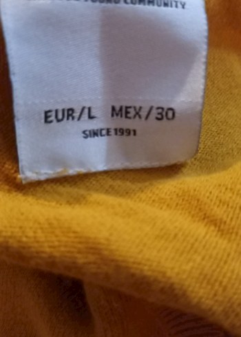 Sarı Düğmeli V Yaka Kadın Hırka - Görsel 5