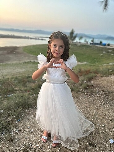 Kız çocuğu abiye