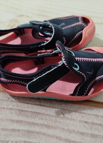 22 Beden Nike sandalet 22 numara