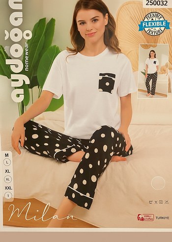 Beyaz Puantiyeli Kadın Kısa Kollu Pijama Takımı
