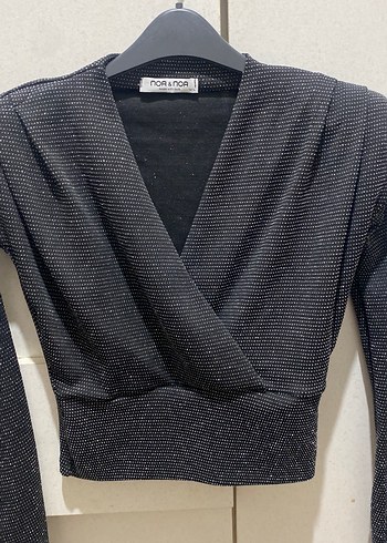 V Yaka Siyah Düğmeli Kadın Bluz - Görsel 3