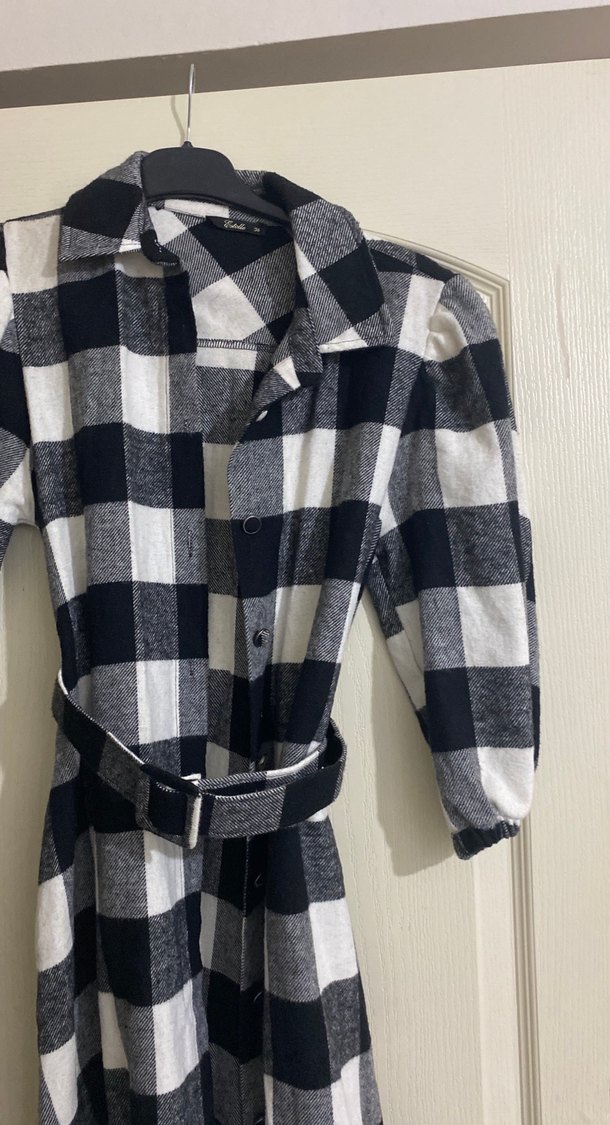 Kadın Gri Kareli Kemerli Midi Gömlek - Görsel 3