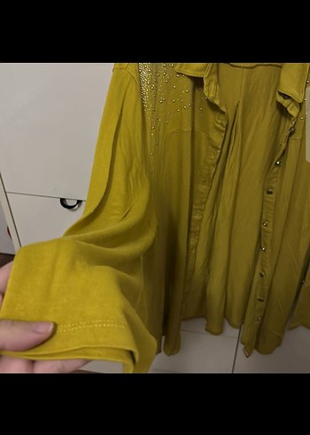 42 Beden sarı Renk Uzun Kollu Düğmeli Kadın Gömlek