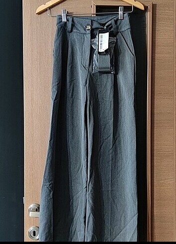 GRİ TRENDYOLMİLLA PANTOLON 