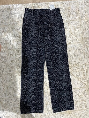ZARA YILAN DESEN JEAN