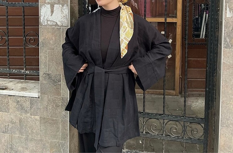 Siyah keten kimono