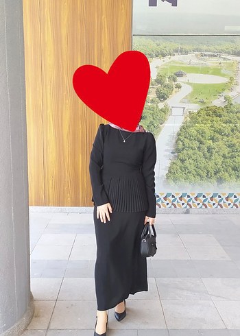 Siyah Piliseli Uzun Kollu Uzun Elbise - Görsel 5