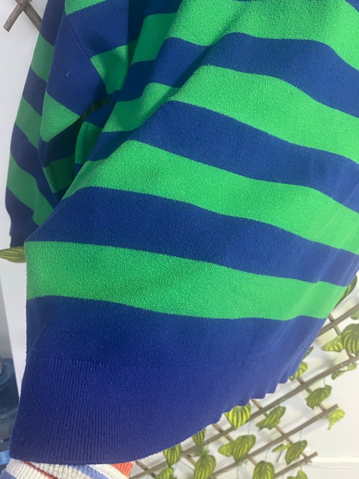 Uzun Kollu Boğazlı Çizgili Triko Kazak - Görsel 3