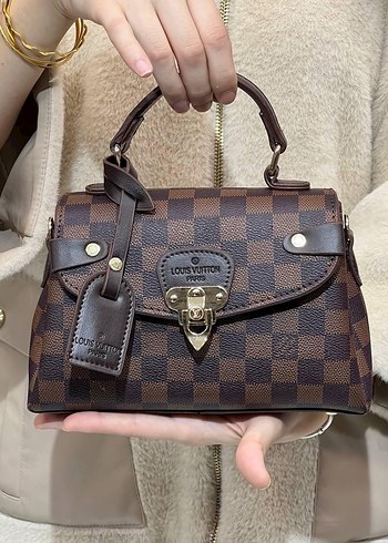 Kadın Siyah Deri Tokalı El Çantası - Görsel 4