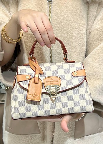 Kadın Siyah Deri Tokalı El Çantası - Görsel 9