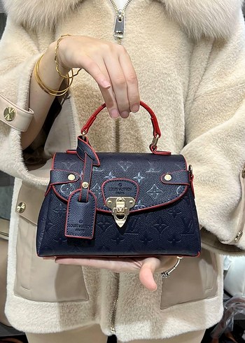 Kadın Siyah Deri Tokalı El Çantası - Görsel 2