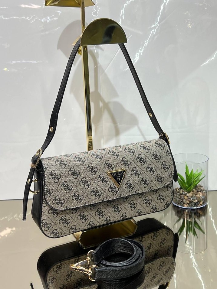 Guess Siyah Deri Kadın Omuz Çantası - Görsel 3