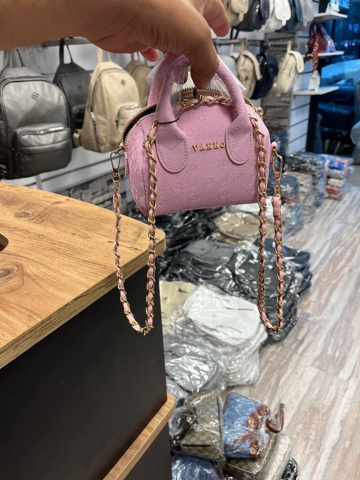 Zincir Detaylı Siyah Yılan Desenli Deri Çanta - Görsel 5