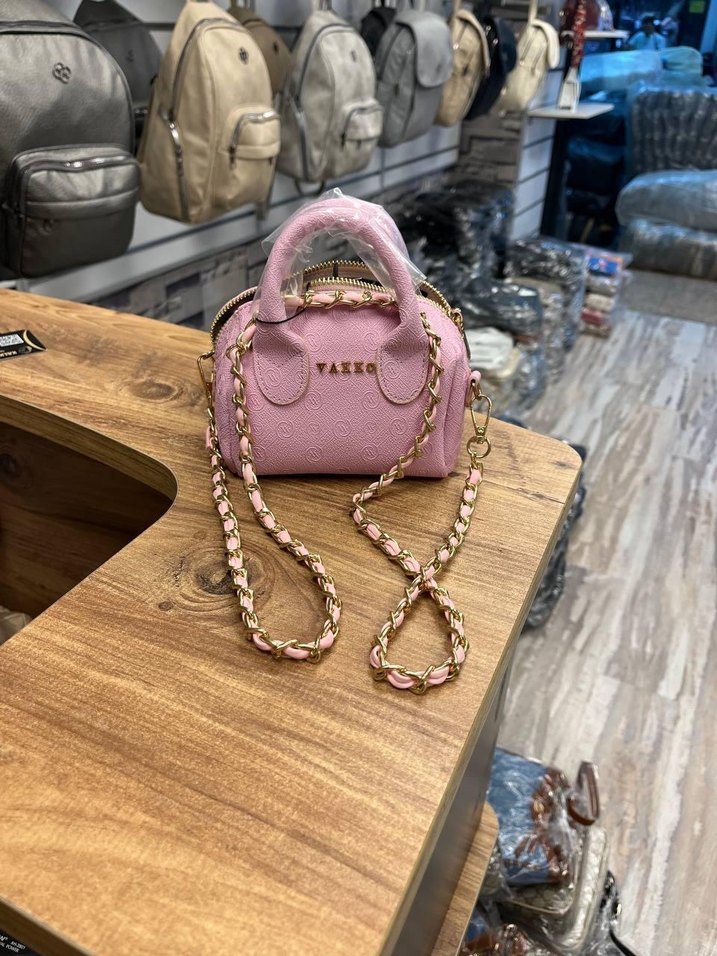 Zincir Detaylı Siyah Yılan Desenli Deri Çanta - Görsel 4