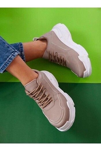 Bej Sneaker