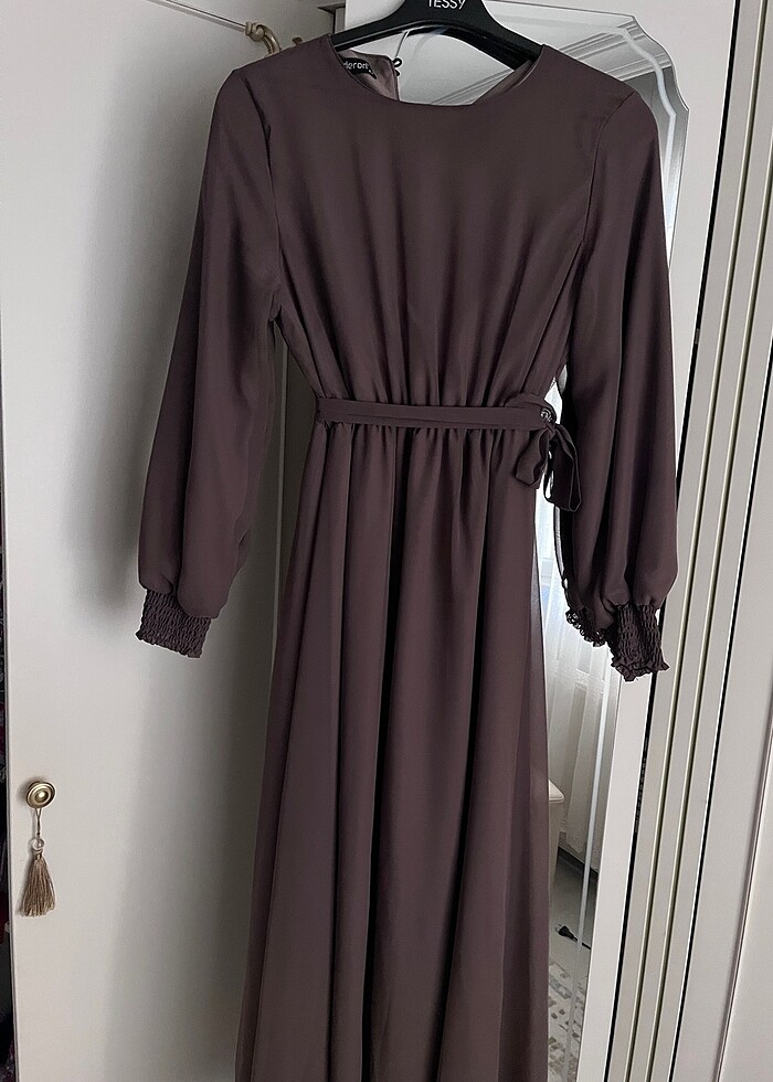 Şifon balon kol Clos elbise 42 beden sorunsuzdur - Görsel 2