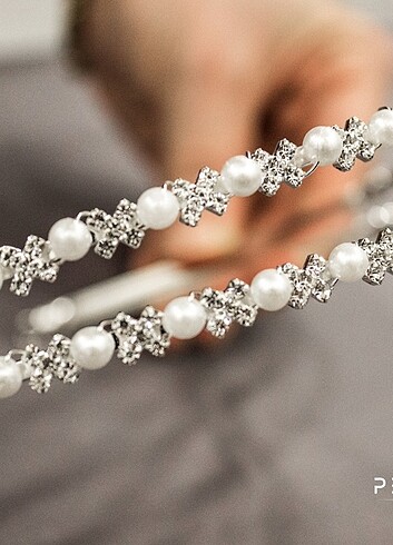 İnci Detaylı Swarovski Taşlı Gelin Tacı 