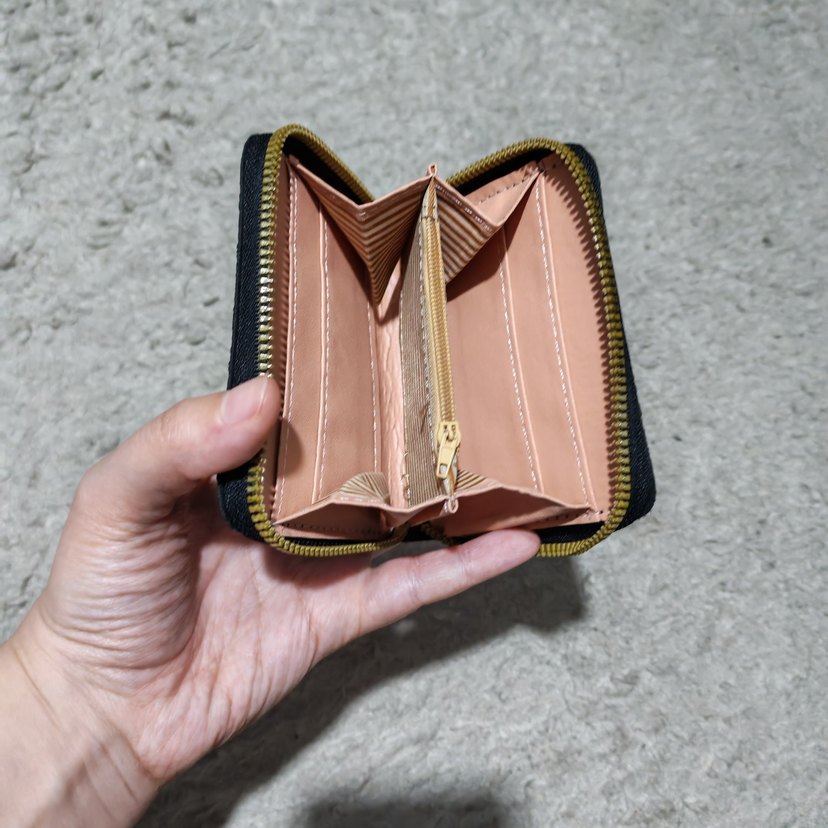 Siyah Nakışlı Deri Kadın Cüzdanı - Görsel 2